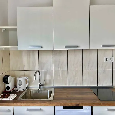 In 44071 Apartment